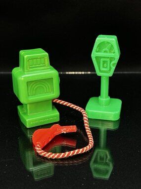 Vintage Fisher Price Little People Green Gas Pump Gasoline Fuel + Parking Meter